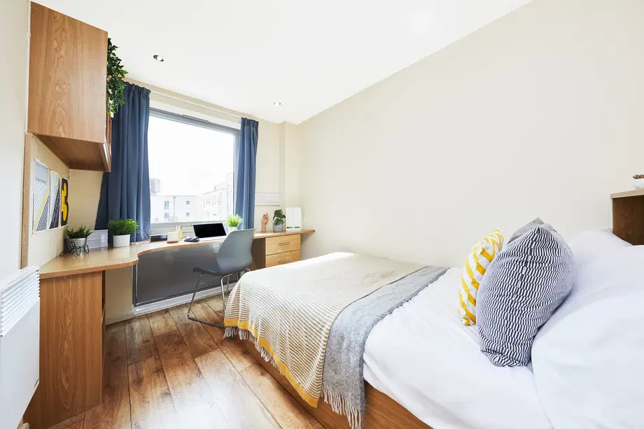 Room Hope Court in Ipswich