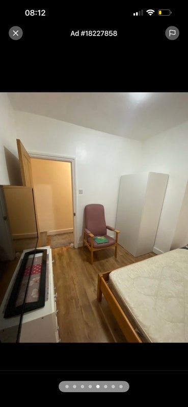 Room Albert Road in Greater London