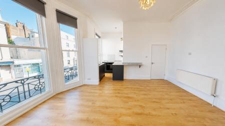 Flat Powis Road in Brighton