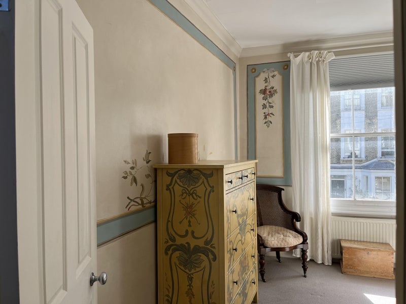 Room Herbert Street in Greater London