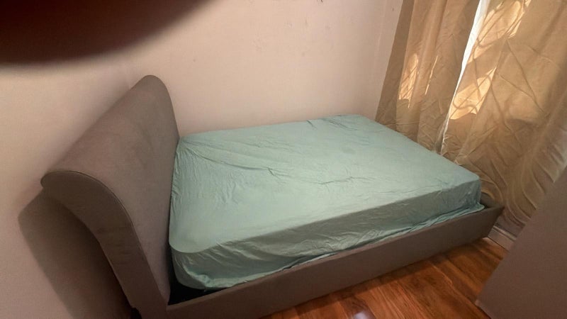 Room Eastern Avenue in Greater London