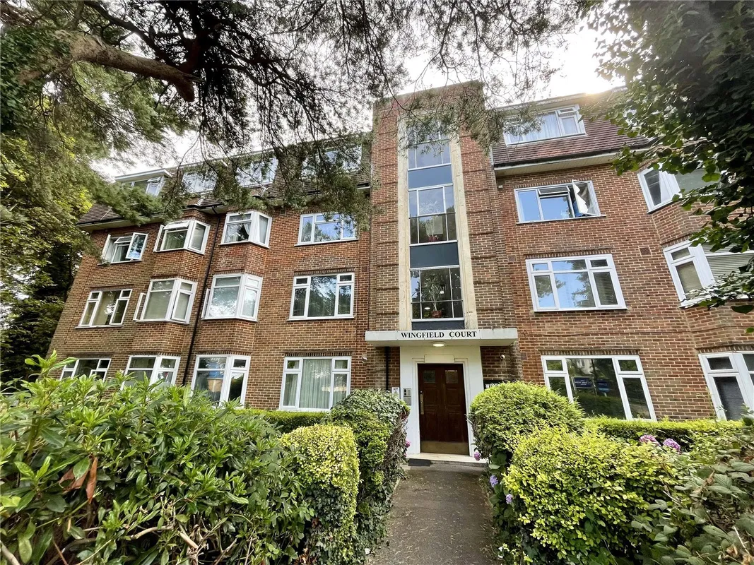 Flat Manor Road in Bournemouth