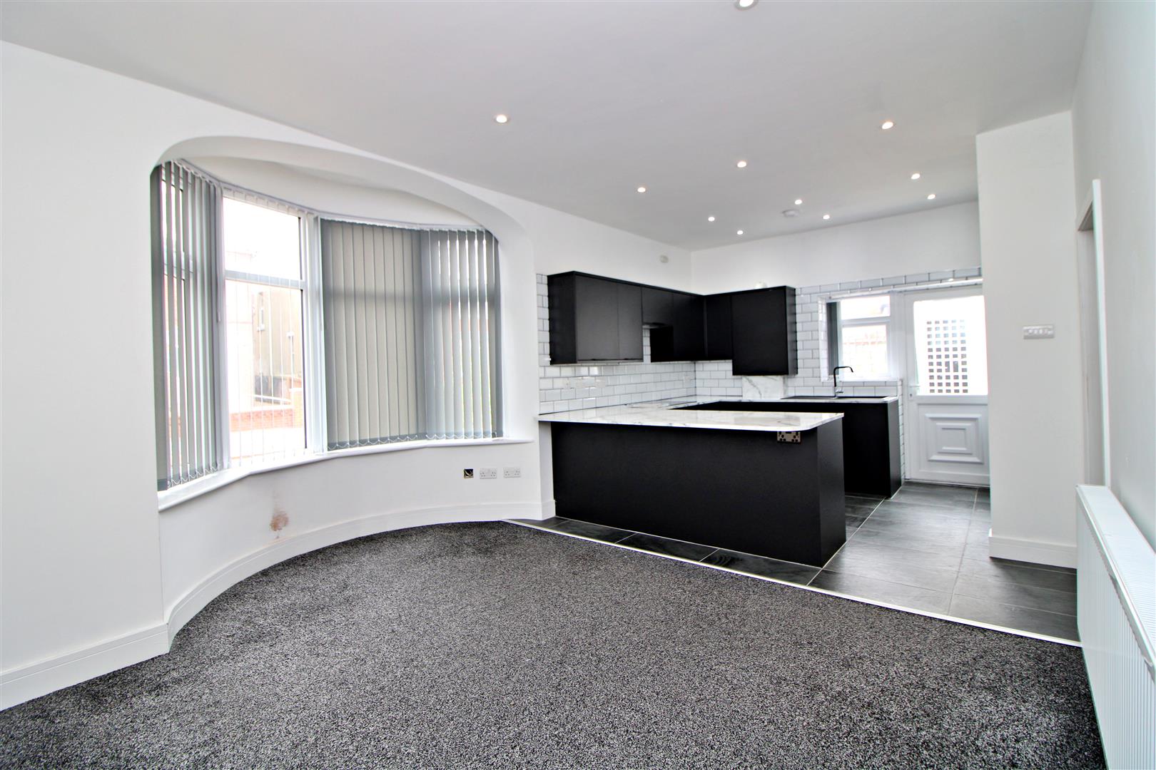 Flat King Edward Avenue in Blackpool