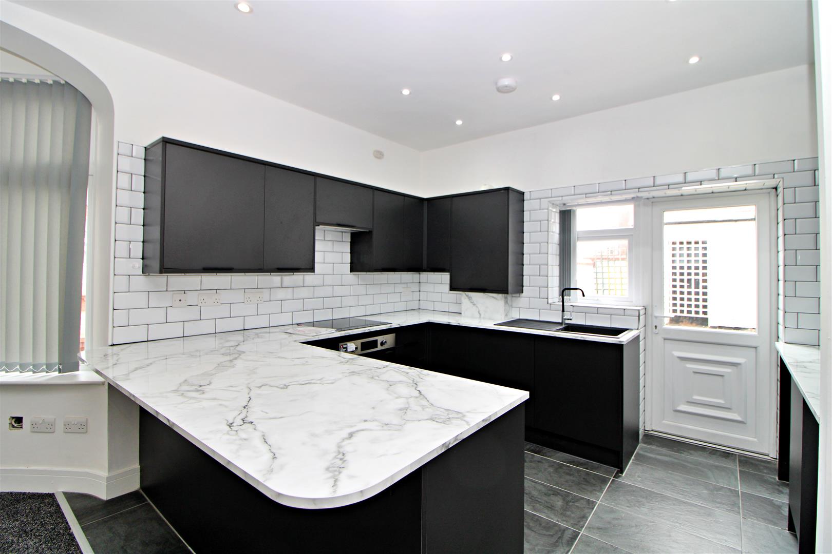 Flat King Edward Avenue in Blackpool
