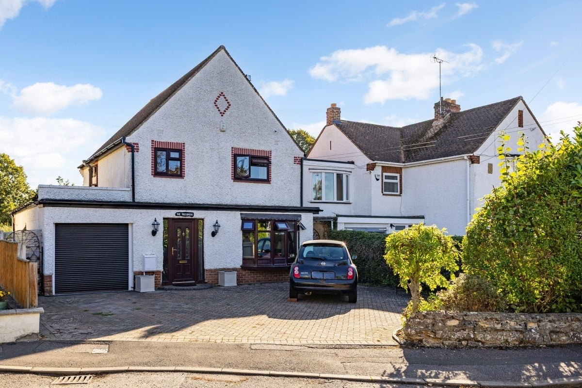 House Twyford Grove in Cherwell District