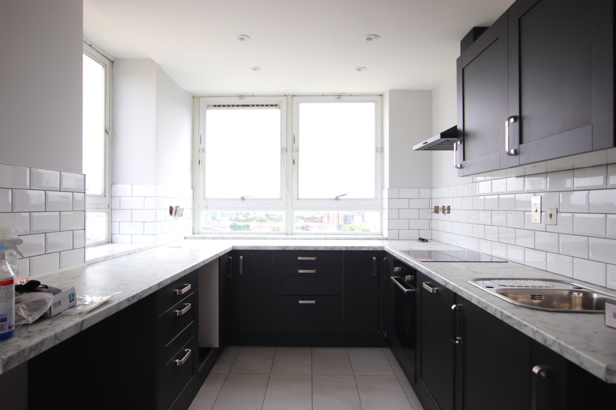 Flat Avondale Square in Greater London