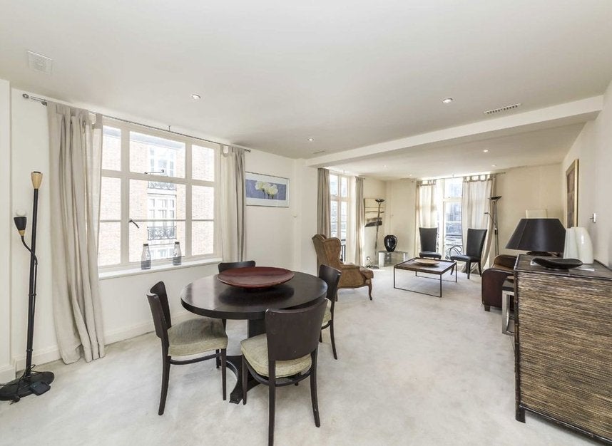 Flat Hertford Street in City of Westminster