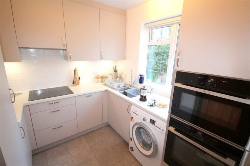 Flat Silsden Crescent in Chalfont St Giles