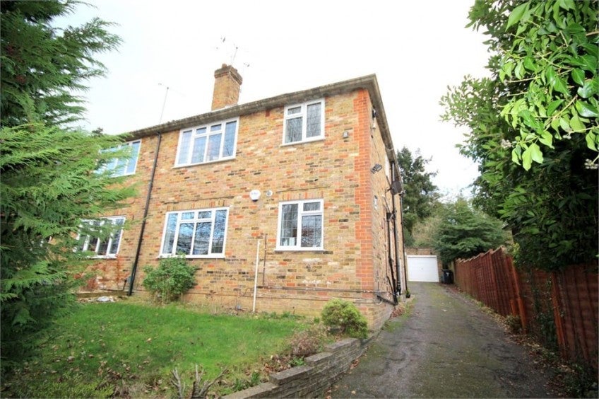 Flat Silsden Crescent in Chalfont St Giles