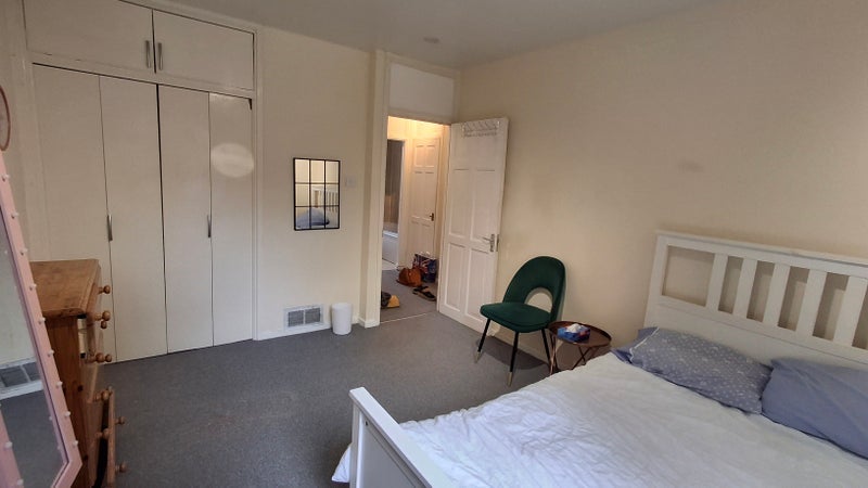 Room Westleigh Avenue in Greater London