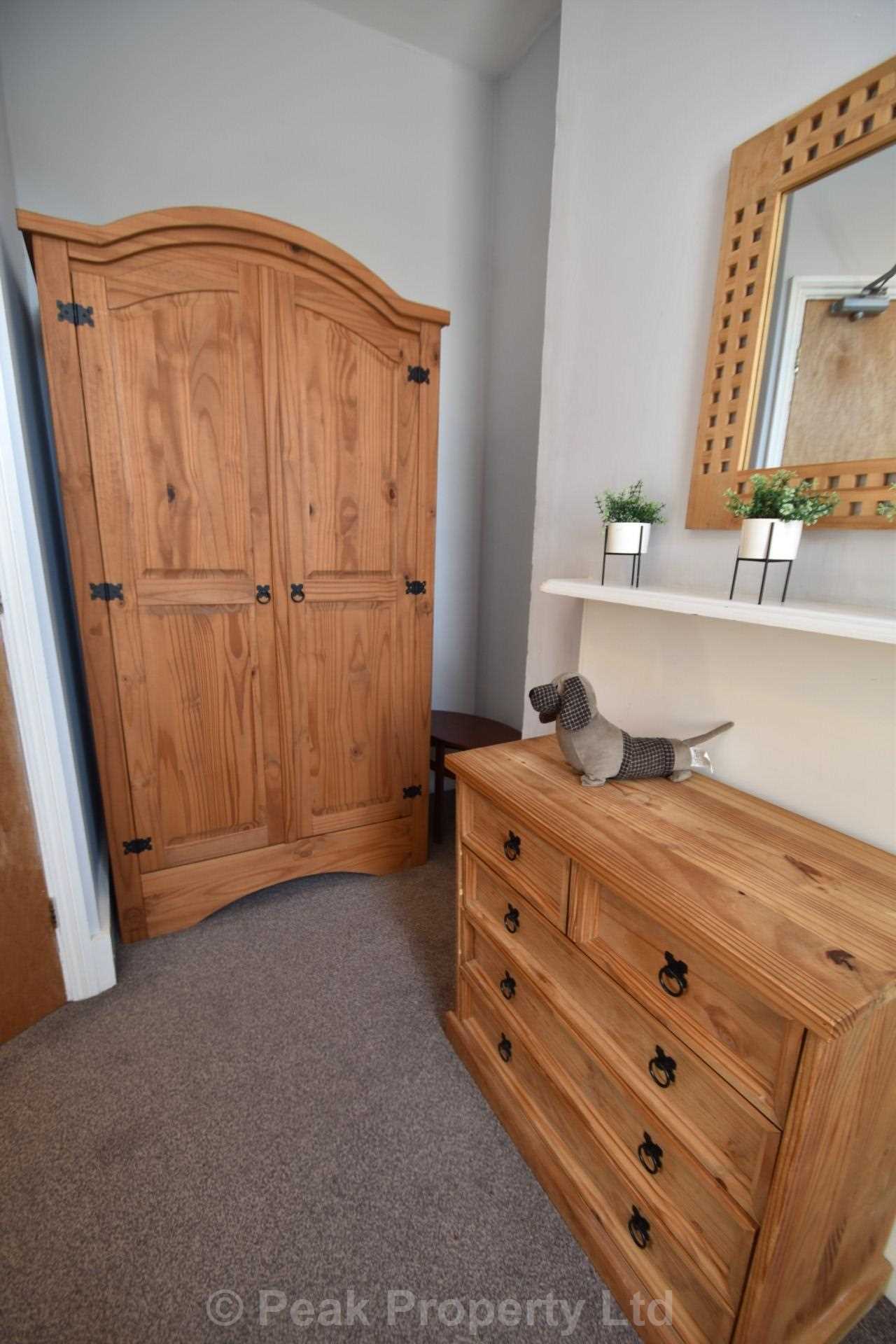 Room Gordon Road in Southend-on-Sea