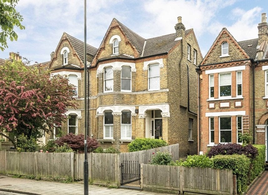House Gipsy Road in Greater London