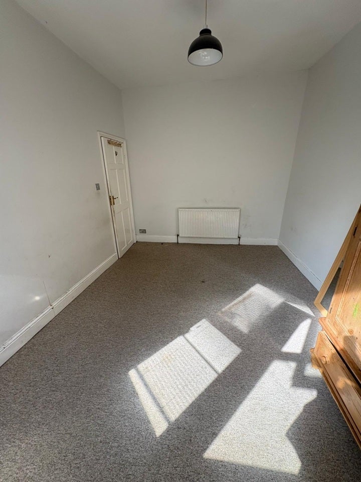 Room Ham Park Road in Greater London