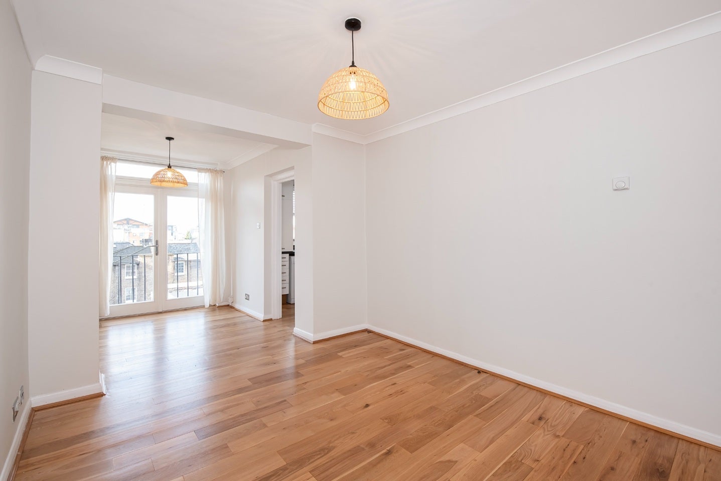 Flat Monmouth Road in City of Westminster