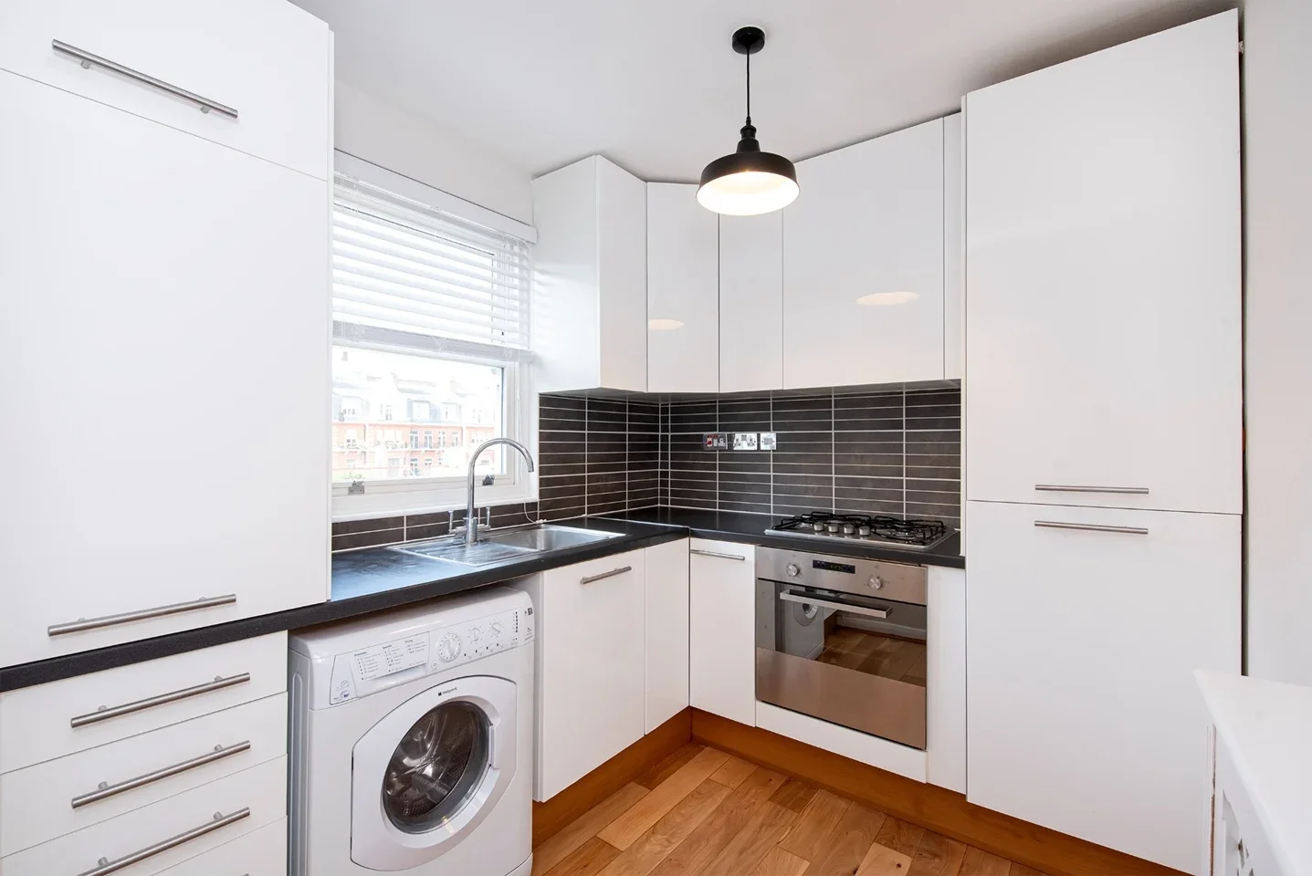 Flat Monmouth Road in City of Westminster
