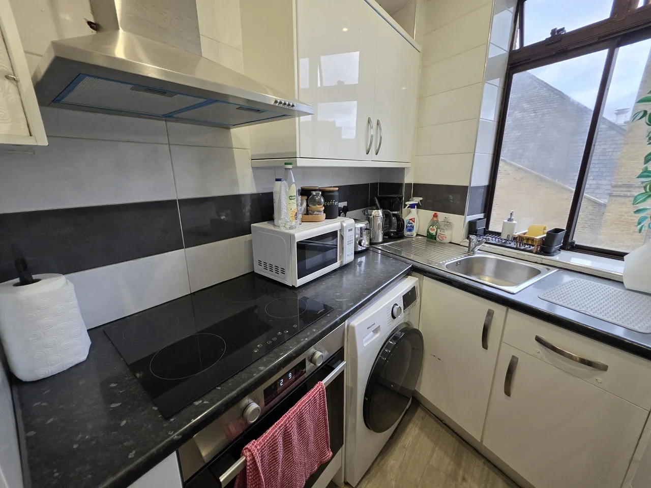 Flat Upper Berkeley Street in City of Westminster