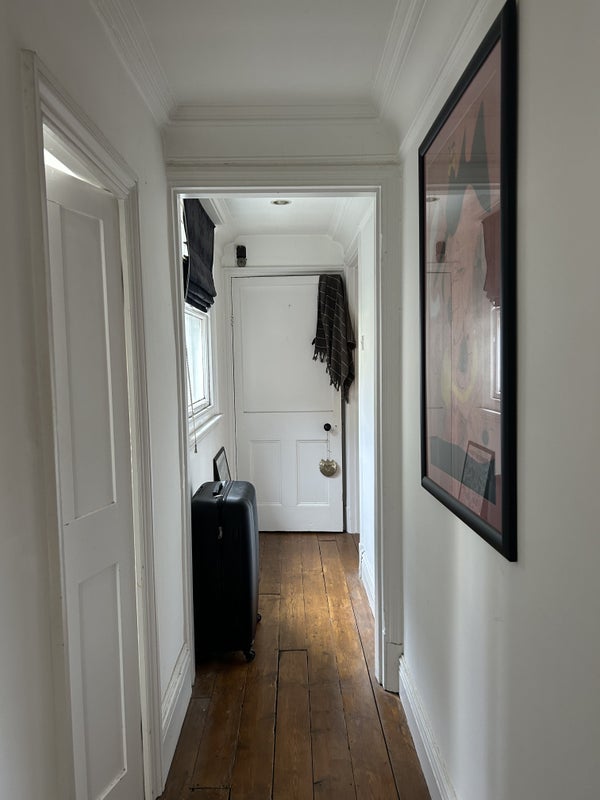 Flat Kingsmead Road in Greater London