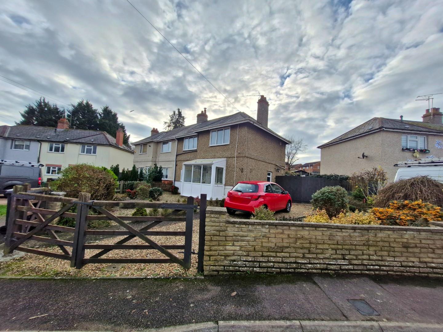 House Queen Eleanor Terrace in Northampton