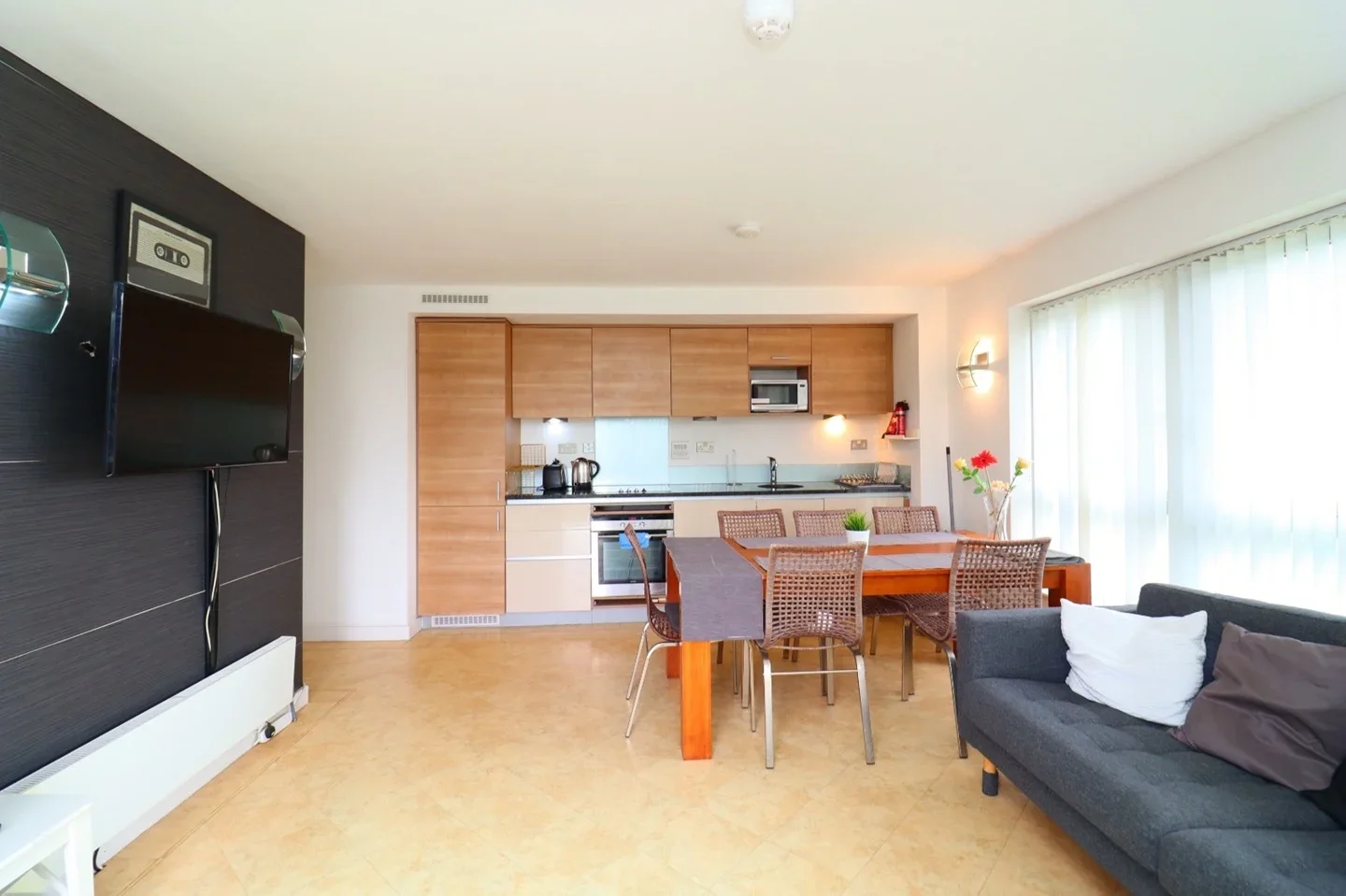 Flat West Parkside in Greater London