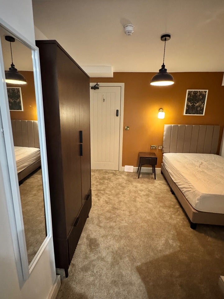 Room Upper Boundary Road in Derby