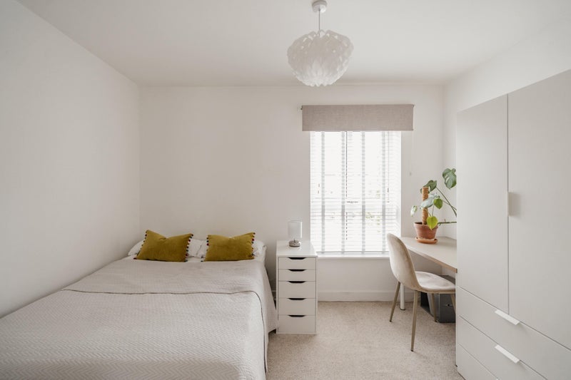 Room Cameron Street in Nottingham