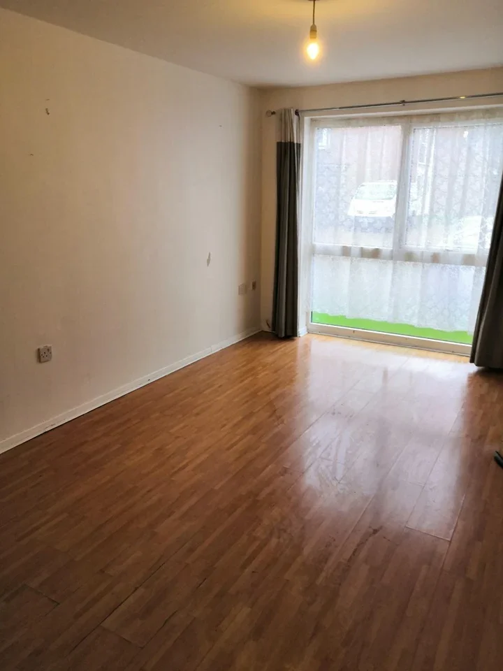 Flat Trotwood in Chigwell