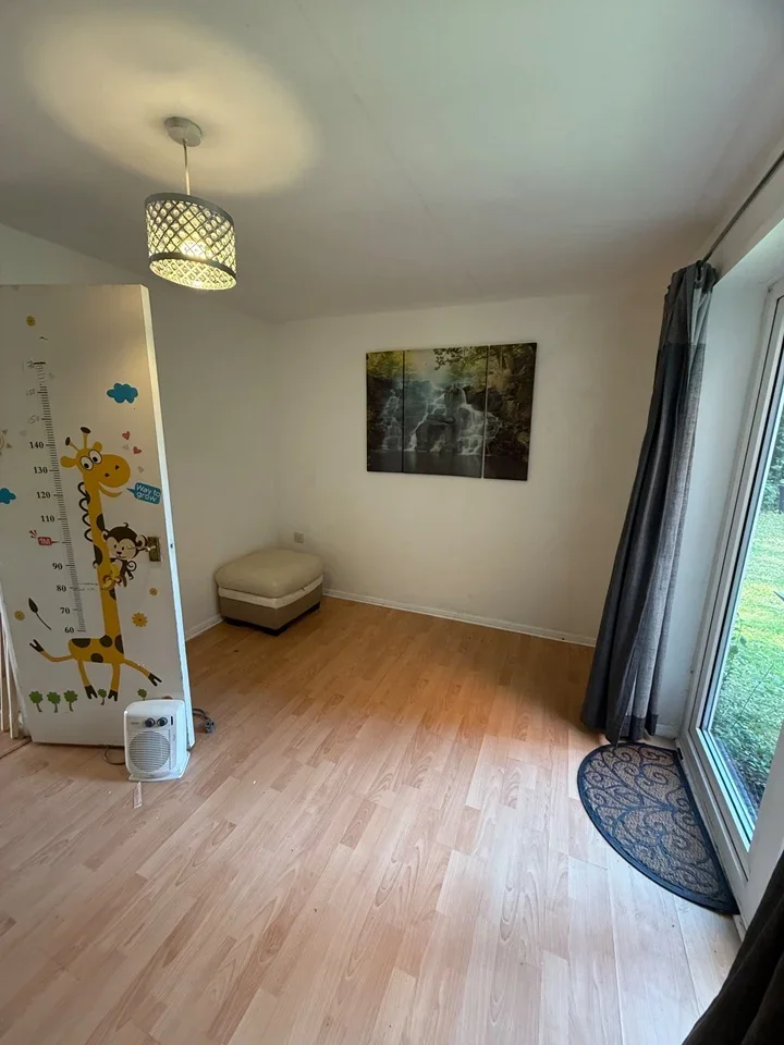 Flat Trotwood in Chigwell