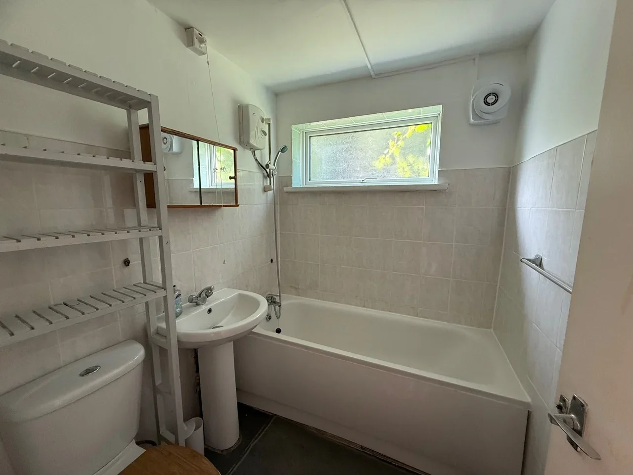 Flat Trotwood in Chigwell