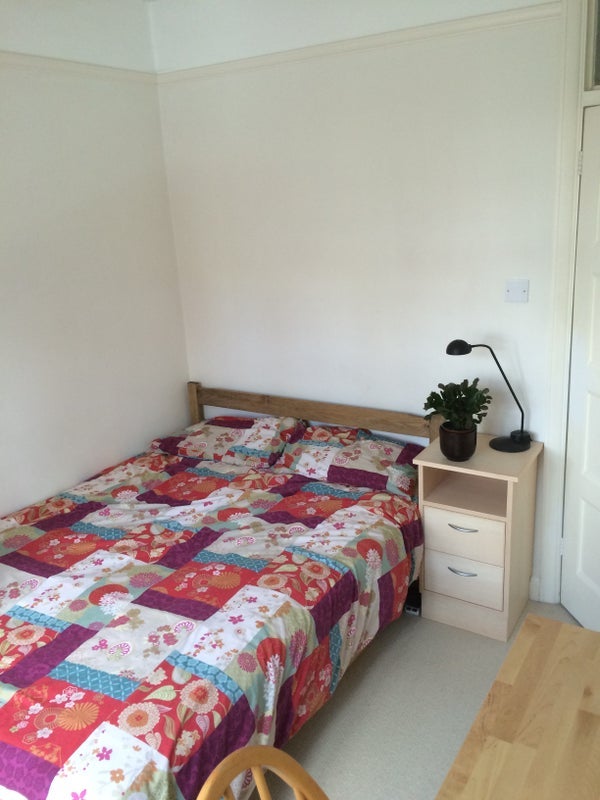 Room Hawkshead Road in Greater London