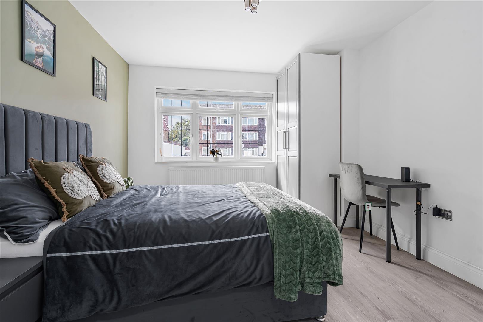 Room Surbiton Road in Greater London