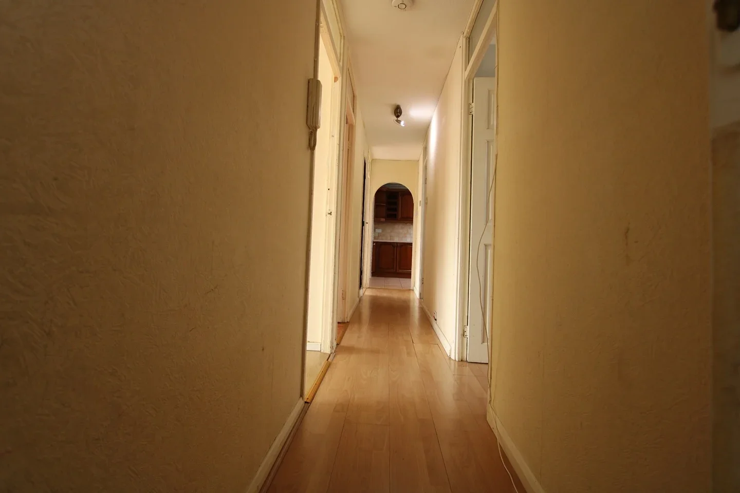 Flat Longford Court in Epsom and Ewell