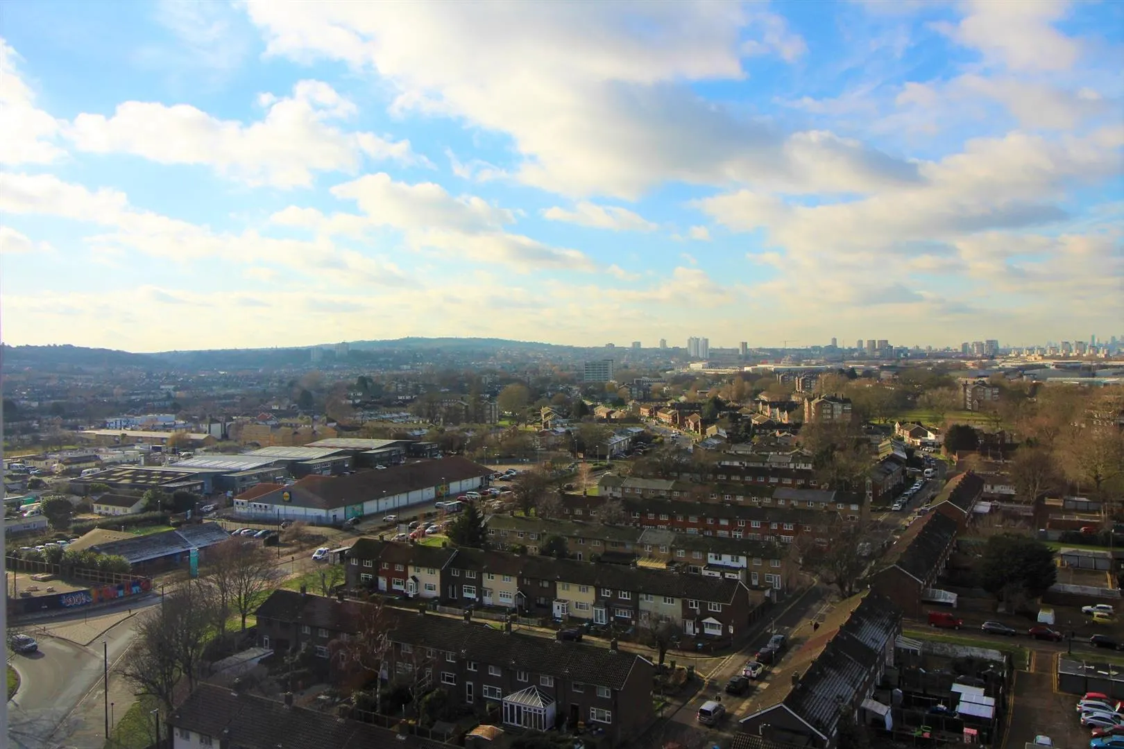 Flat Harrow Manorway in Greater London