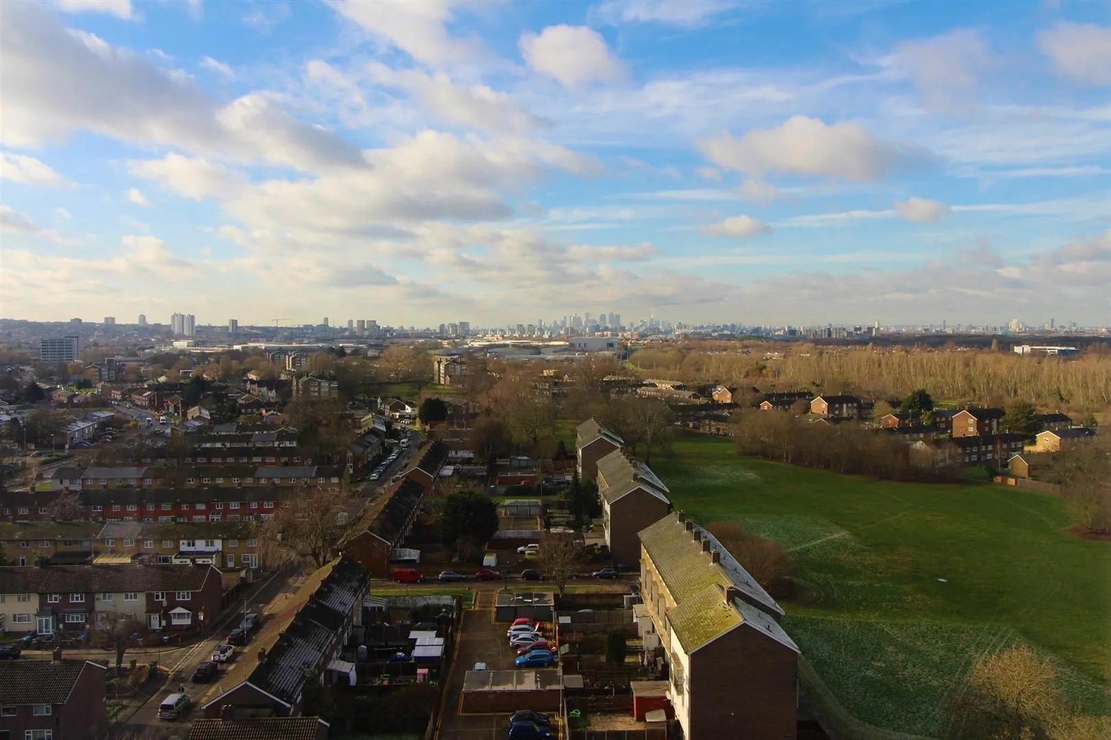 Flat Harrow Manorway in Greater London