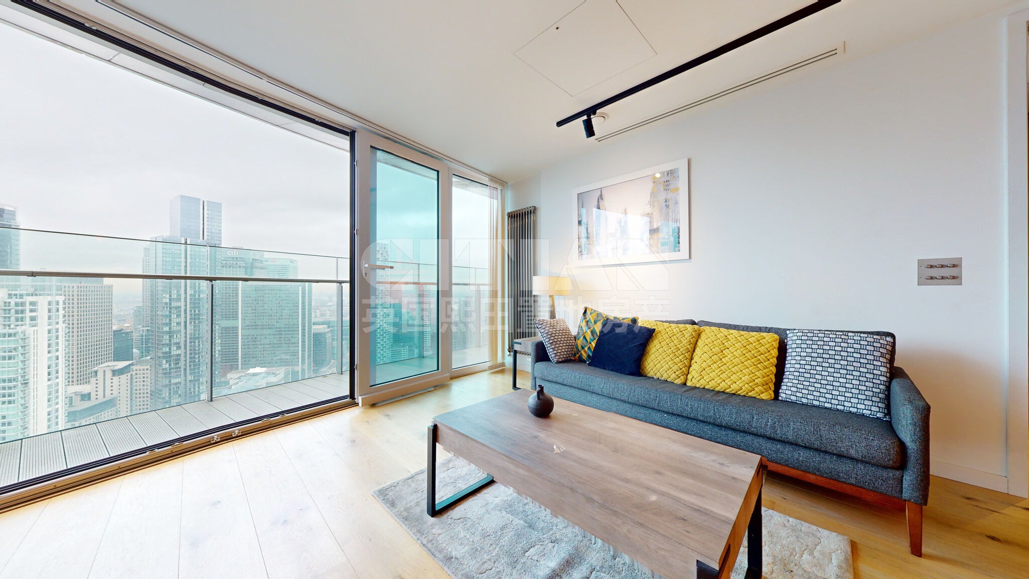Flat Crossharbour Plaza in Greater London