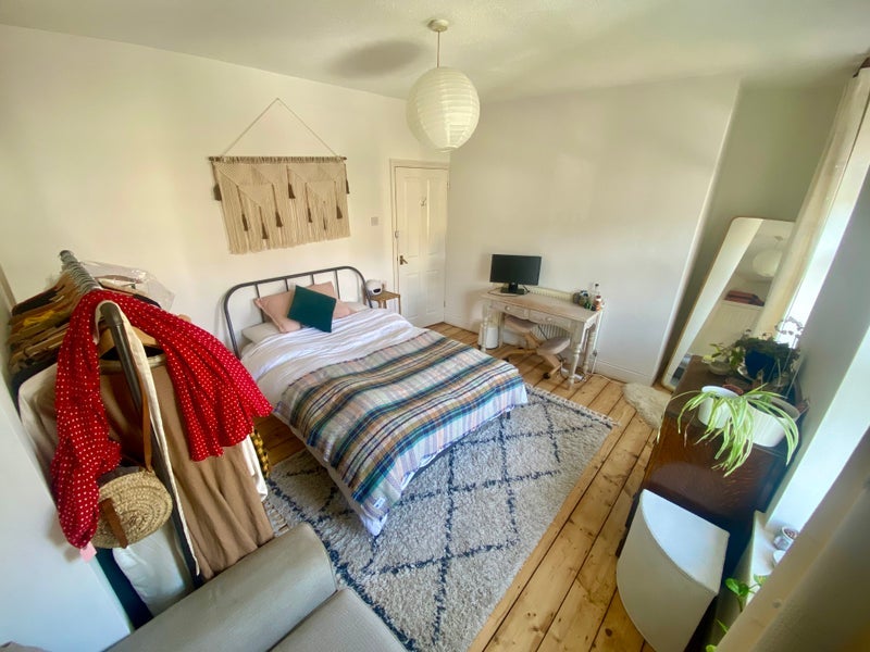Room Forest Avenue in Bristol