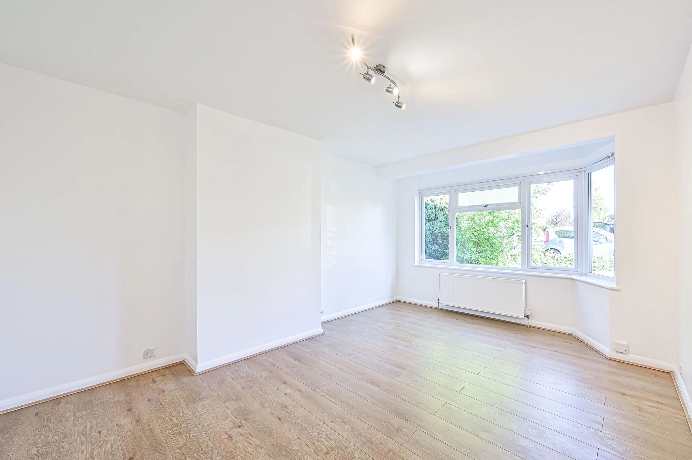 Flat Friern Park in Greater London
