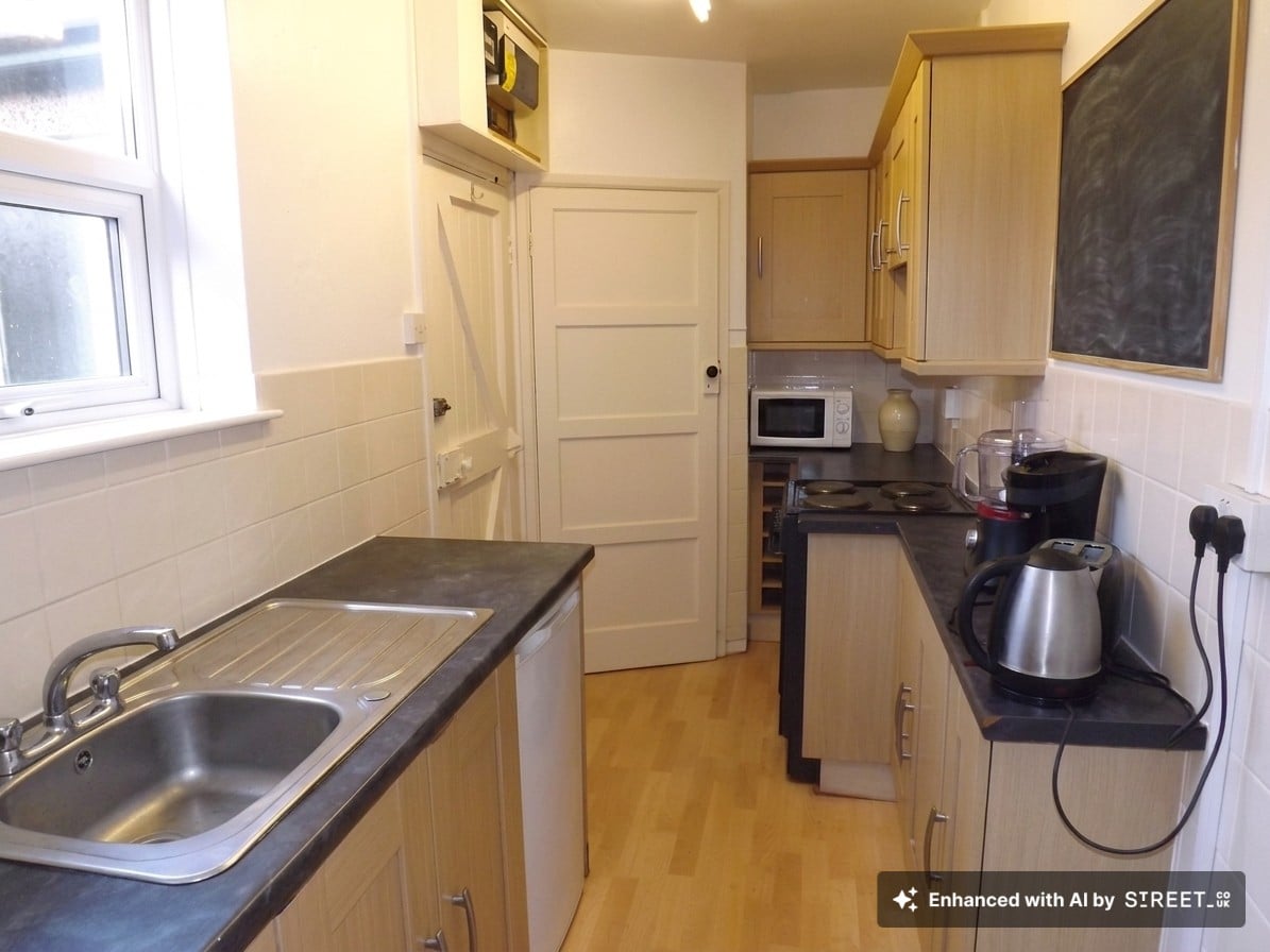 Room Andrewartha Road in Penryn