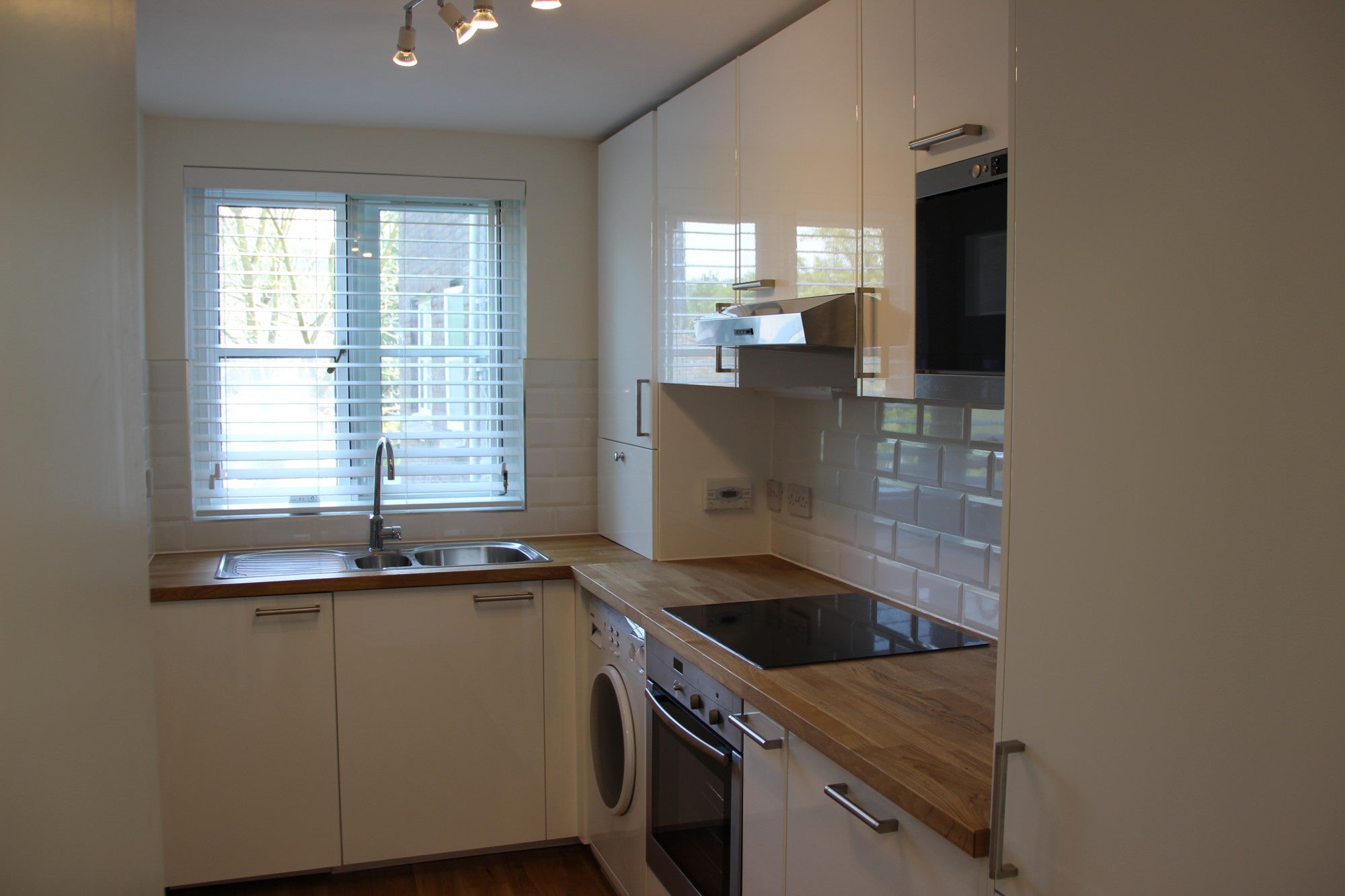 Flat Brompton Park Crescent in Greater London