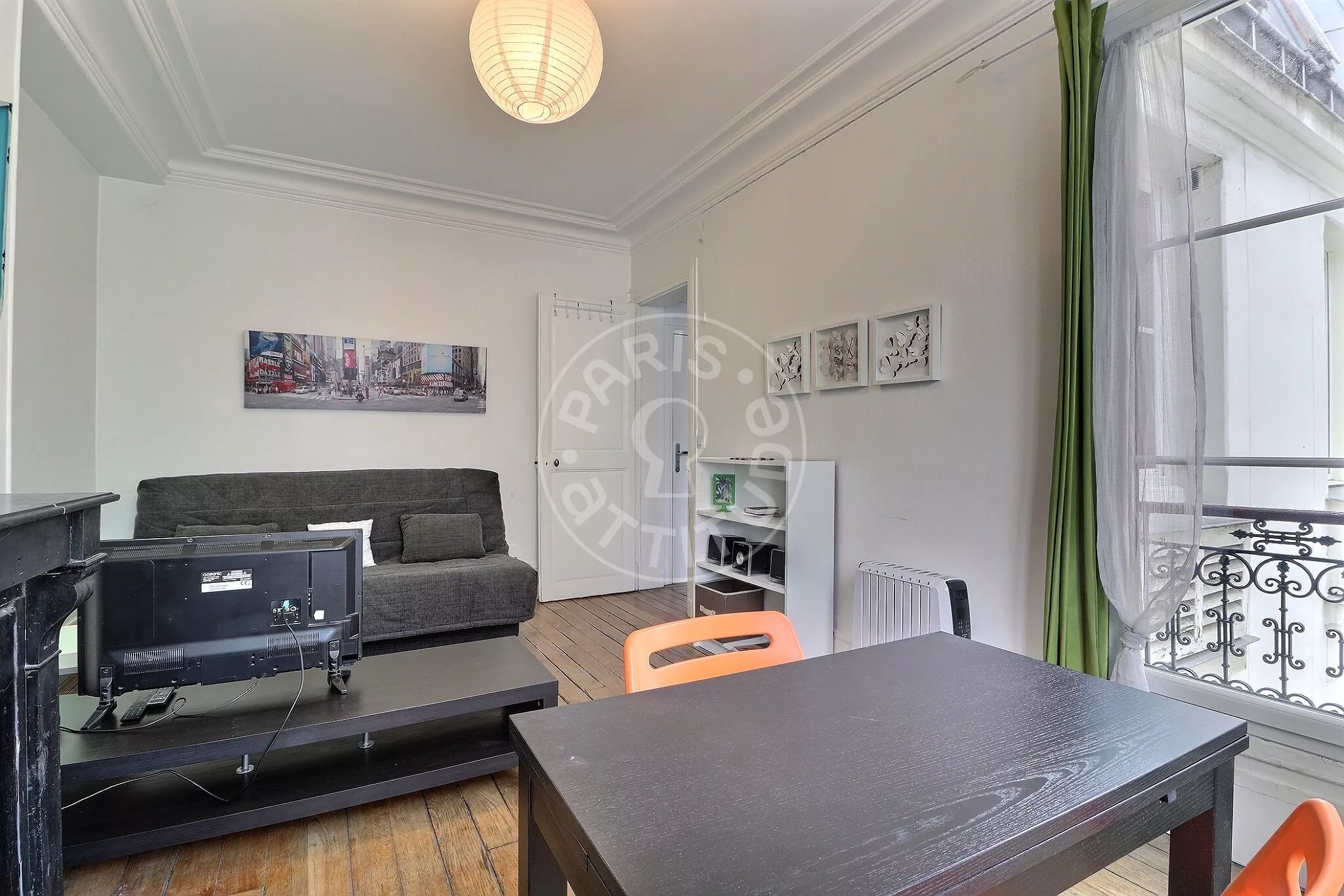 Appartement Rue Camille Crespin du Gast à Paris