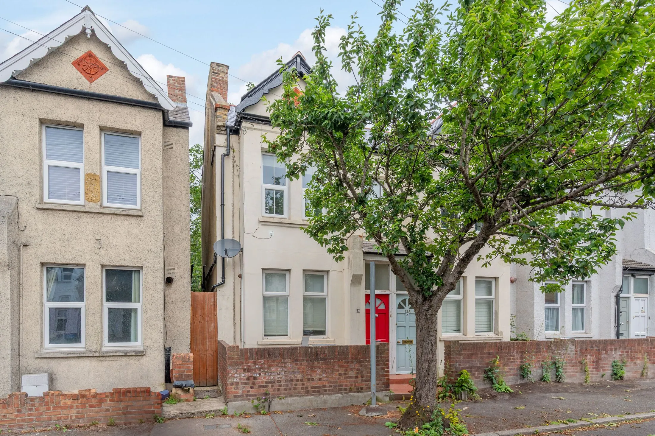 Flat West Gardens in Greater London