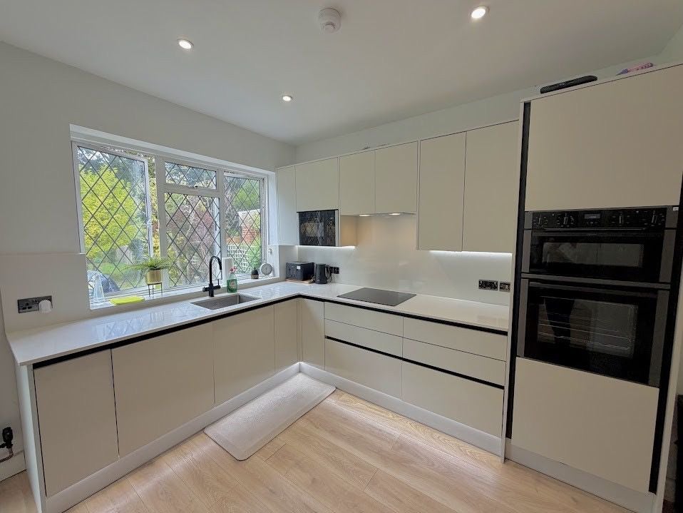 House Parkside Way in Greater London