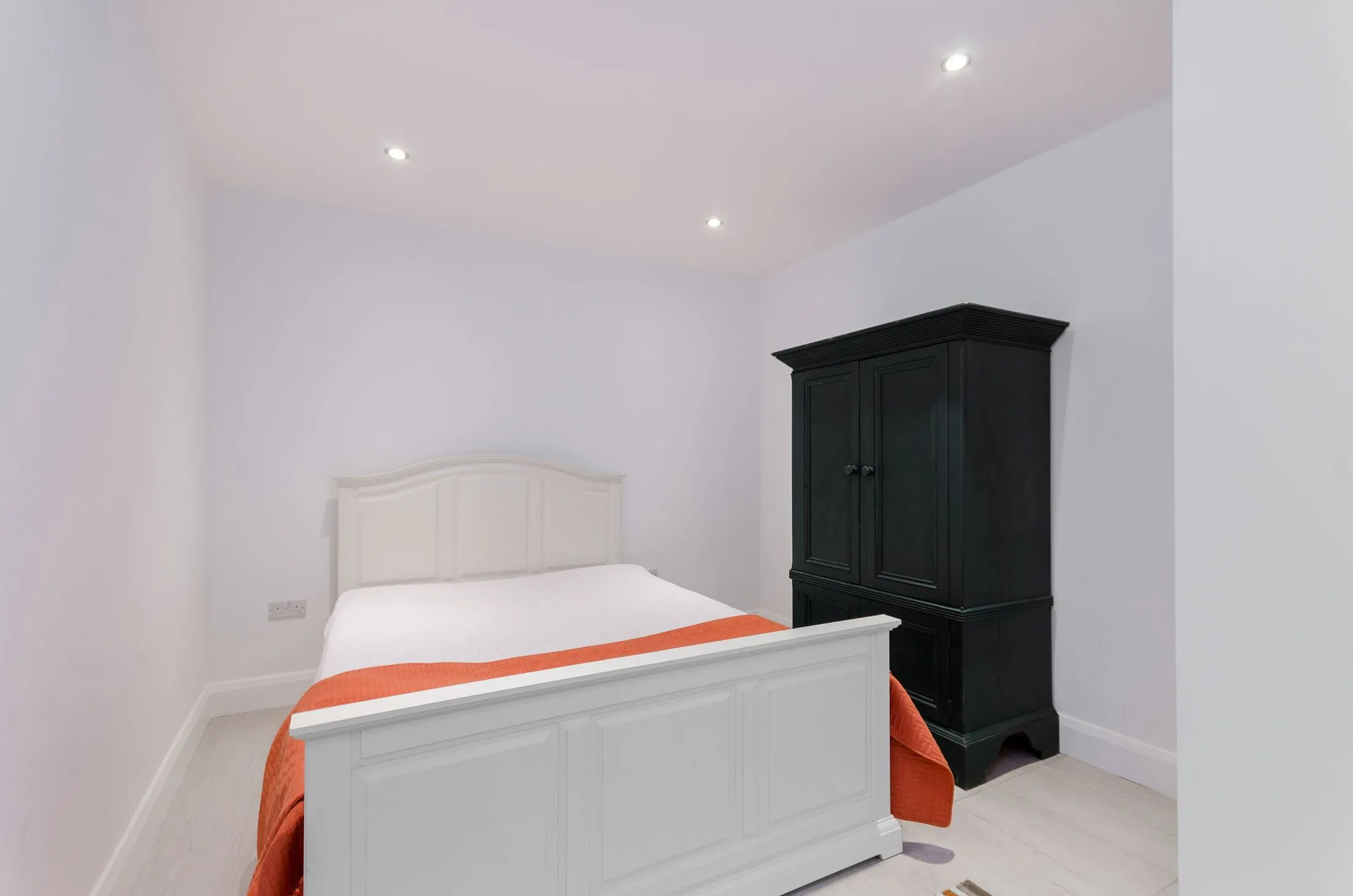 Flat Apsley Road in Greater London