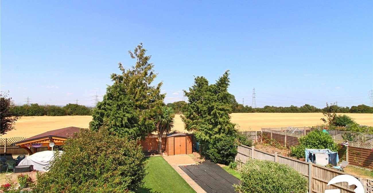House Biddenden Way in Gravesham