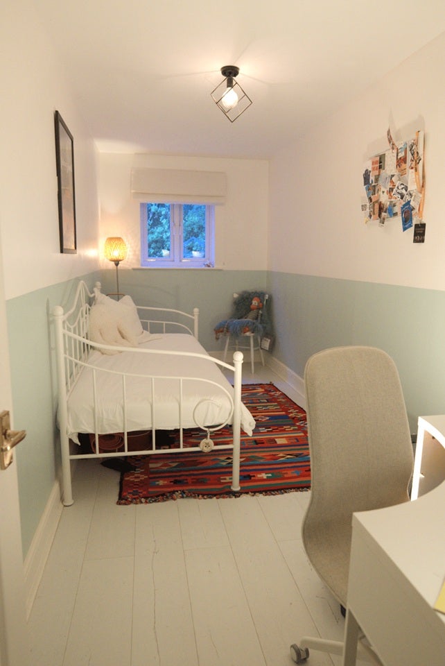 Flat Maple Mews in Greater London