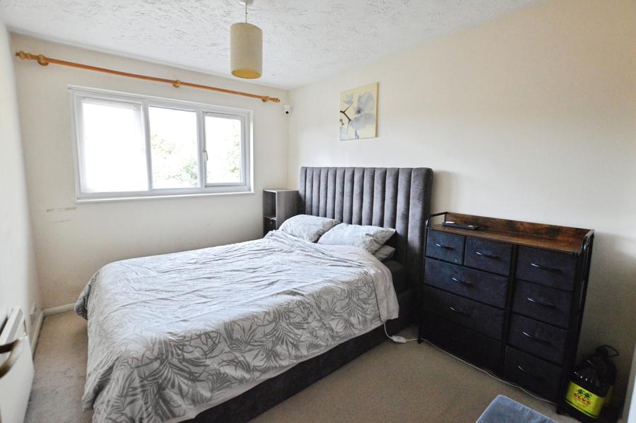 Flat Roehyde Way in Welwyn Hatfield