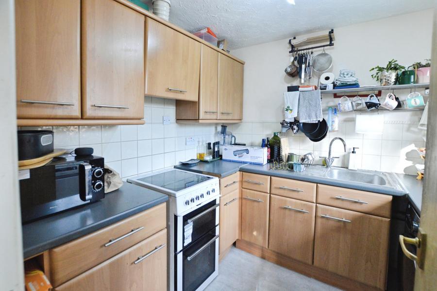 Flat Roehyde Way in Welwyn Hatfield