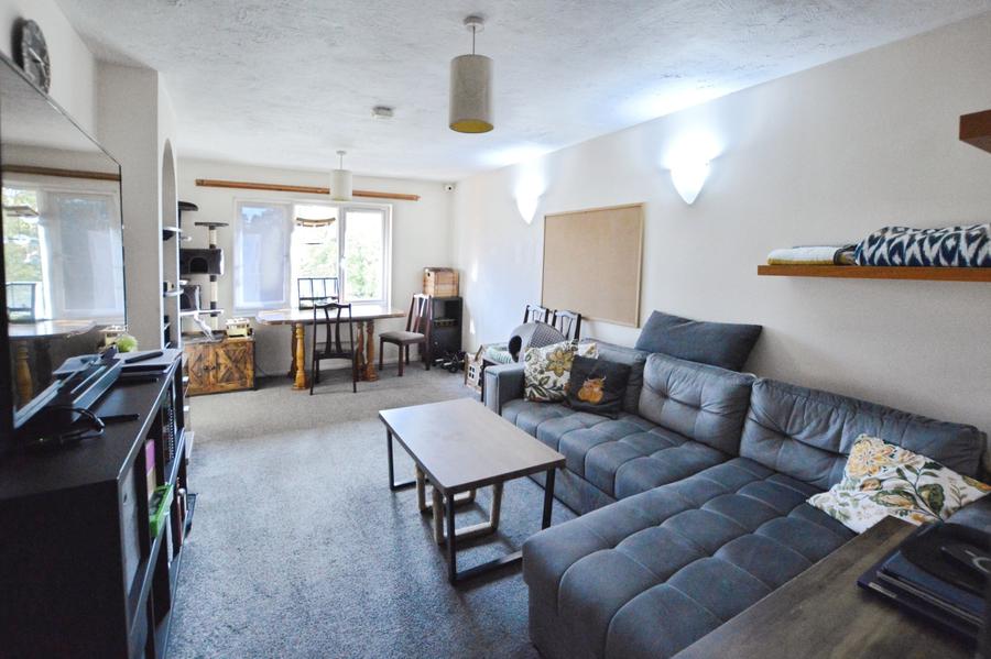 Flat Roehyde Way in Welwyn Hatfield