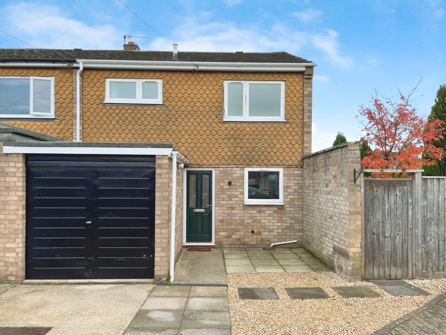 House Sanctus Drive in Stratford-on-Avon