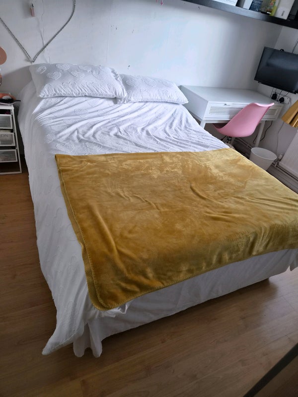 Room Brandon Street in Greater London