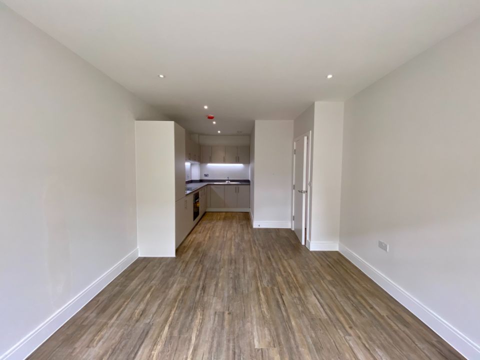 Flat Emerald Avenue in Hart